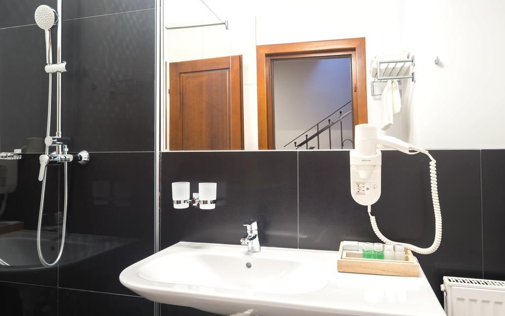 Hotel Antler Boutique Braşov Esterno foto