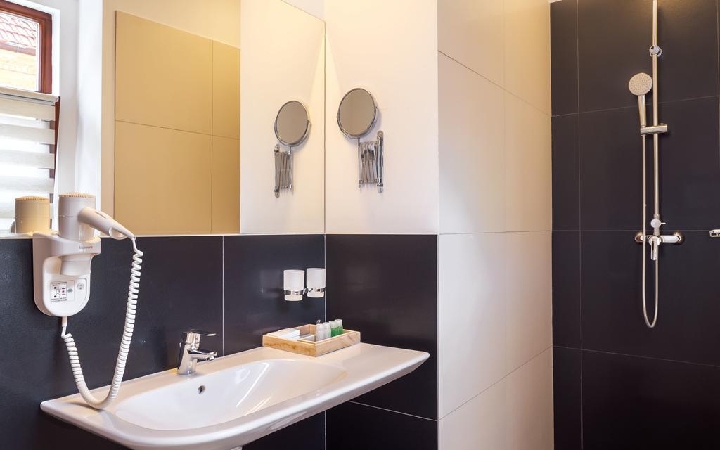 Hotel Antler Boutique Braşov Esterno foto